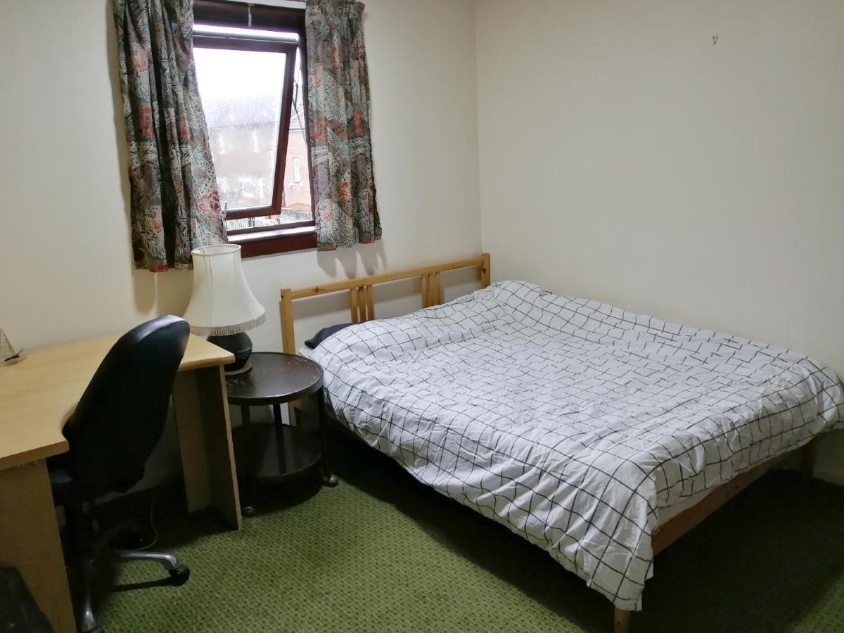Guest House Private Room Near Glasgow City Centre Exteriör bild